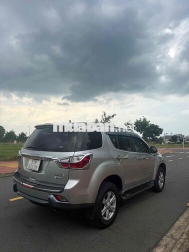 Isuzu Mu X 2016 3.0 AT - 12345 km