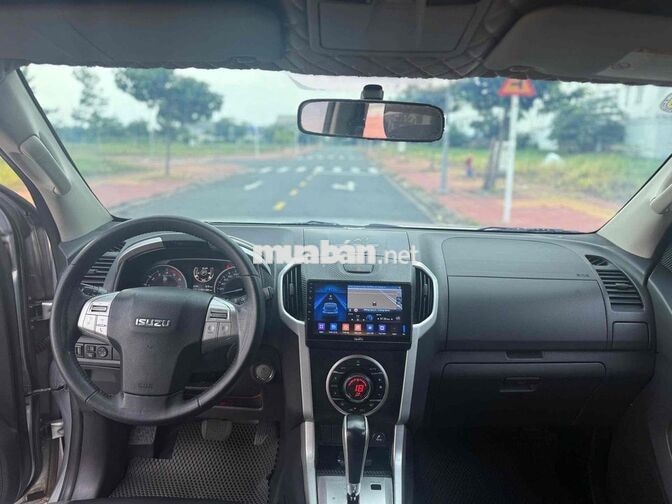 Isuzu Mu X 2016 3.0 AT - 12345 km