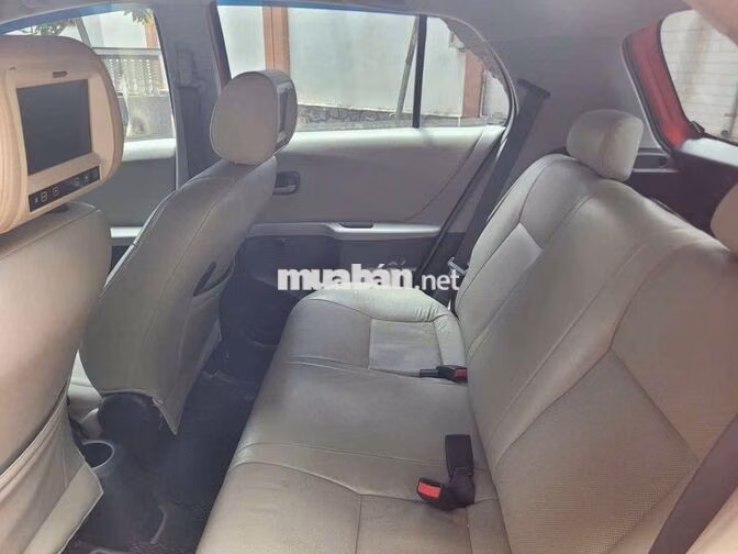 Toyota Yaris 2011