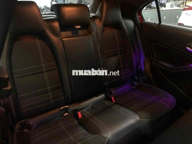 Mercedes-Benz A200 Hatchback Đỏ 5 chỗ