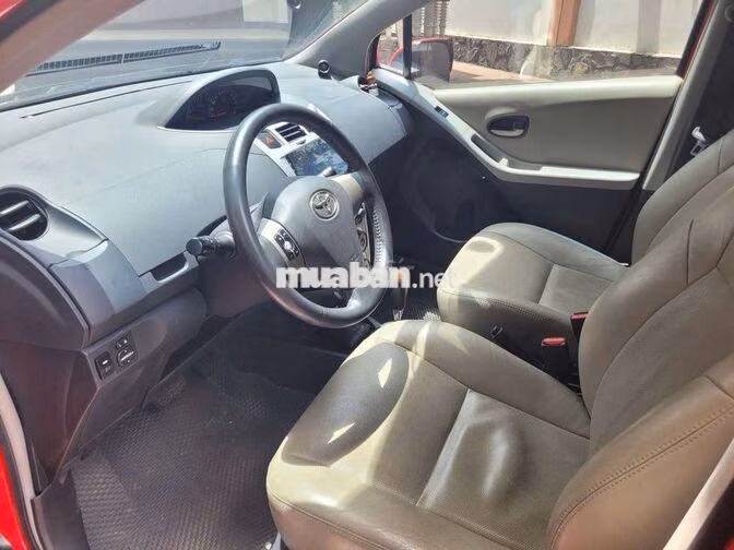 Toyota Yaris 2011
