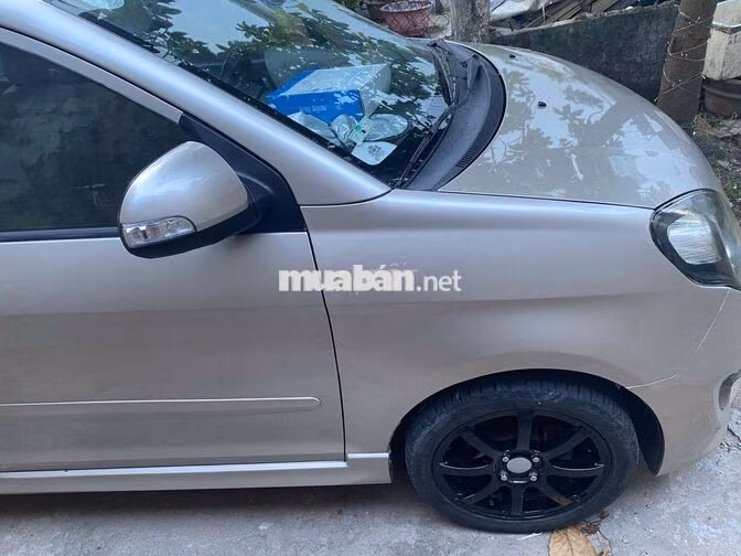 Kia Morning 5 chỗ màu Vàng cát