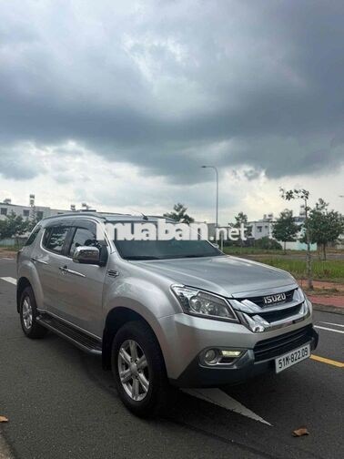Isuzu Mu X 2016 3.0 AT - 12345 km