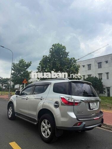 Isuzu Mu X 2016 3.0 AT - 12345 km