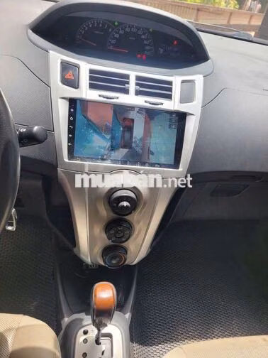 Toyota Yaris 2011