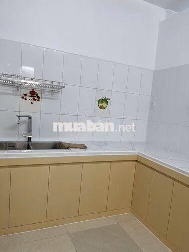 NHÀ CHO THUÊ- Đường Lạc Long Quân, P5, Q11 (Gần CV Đầm Sen)