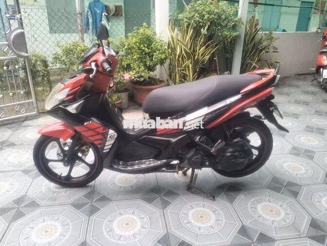 Yamaha No5 Đỏ đen
