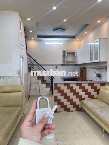 Cho thuê nhà Nguyễn Thượng Hiền 4.5x8m 2Pn giá 11 triệu