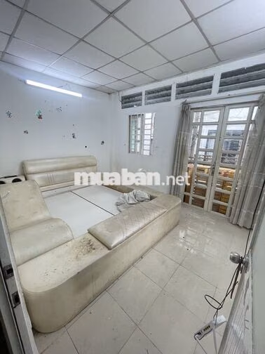 Cho thuê nhà Nguyễn Thượng Hiền 4.5x8m 2Pn giá 11 triệu