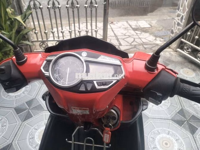 Yamaha No5 Đỏ đen