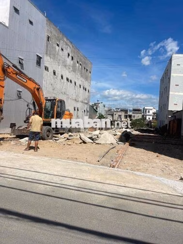 bán sụp hầm lô đất mặt tiền sát bách khoa rẻ hơn thị trường 1 tỷ