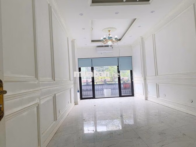 Cho thuê nhà mặt phố 7 Quang Trung, Hà Đông kinh doanh sầm uất