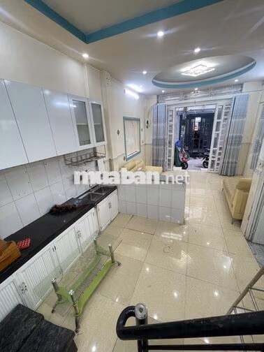 Cho thuê nhà Nguyễn Thượng Hiền 4.5x8m 2Pn giá 11 triệu