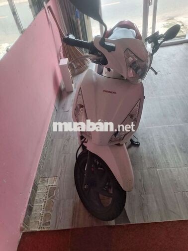 Honda Vision Trắng Smartkey 22427 km