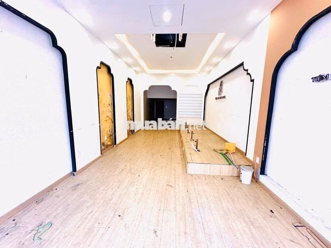 nhà mặt tiền trần hưng đạo cho thuê