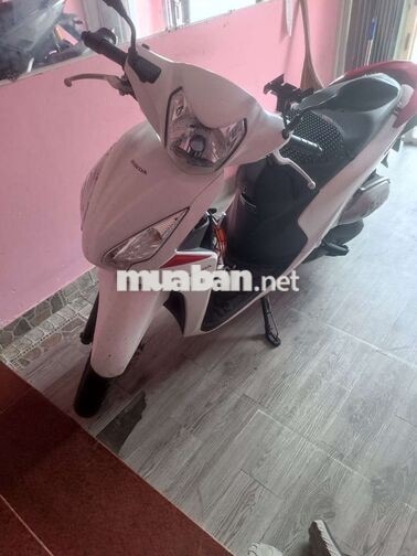 Honda Vision Trắng Smartkey 22427 km