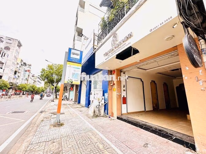 nhà mặt tiền trần hưng đạo cho thuê