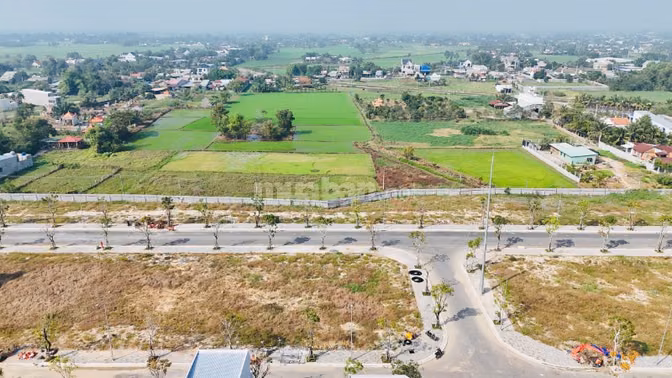 Bán gấp 100m2 đất thổ cư đối diện Vinhomes Green City