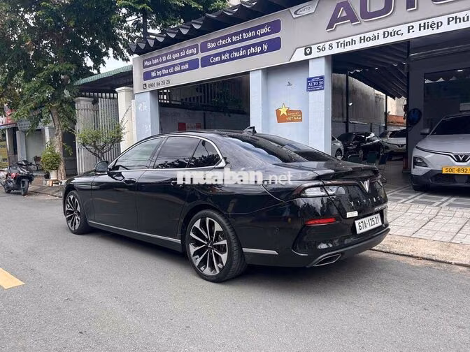 VINFAST Lux A Premium 2019 Đen - Nâu
