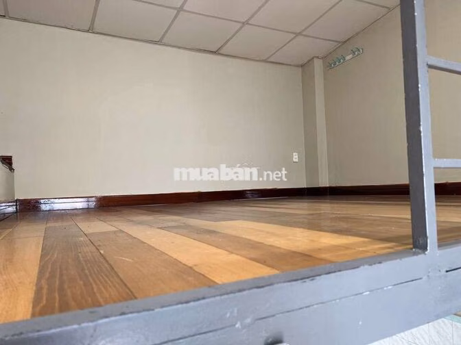 Phong 40m2 nguyen thien thuat binh thanh