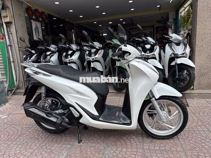 Honda SH 125i Form 2024 Trắng Đen BSTP Chính Chủ