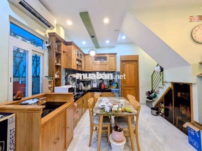 Bán Nhà Gần Bệnh viên 175 - 50M2 - Chủ Định Cư Giảm Sâu - Giá 5.89Tỷ