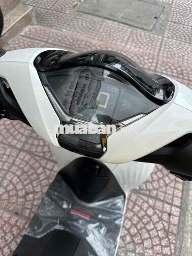 Honda SH 125i Form 2024 Trắng Đen BSTP Chính Chủ