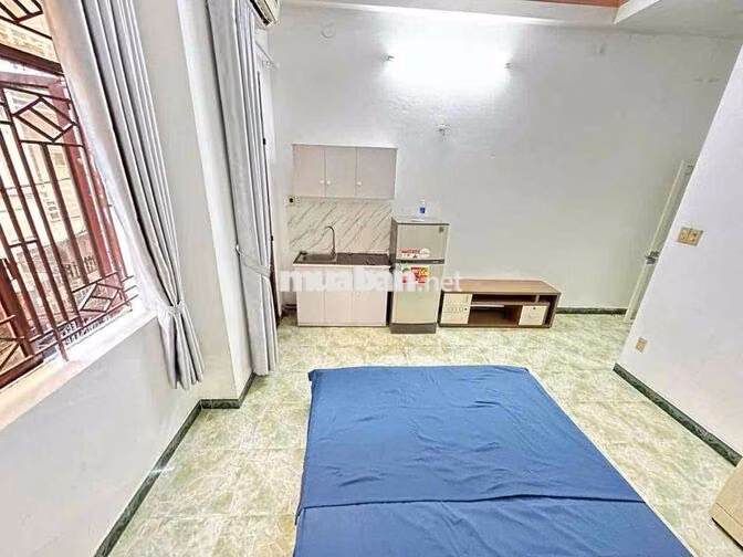 STUDIO BAN CÔNG FULL NỘI THẤT - NGAY PHAN XÍCH LONG
