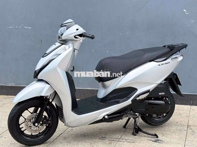 Honda Lead 125 Bạc