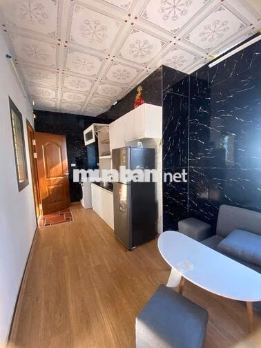 Căn hộ chung cư 01 khách 02 ngủ, full đồ gồm: Điều hòa, nóng lạnh, bếp