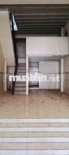 Nhà mặt tiền 130m quốc lộ 50  giá 15triệu