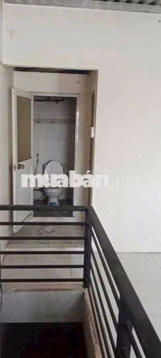 Nhà mặt tiền 130m quốc lộ 50  giá 15triệu
