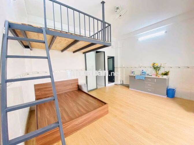 DUPLEX DẠNG 2 CHỖ NGỦ - BAN CÔNG NỘI THẤT MỚI - KHU BÀU CÁT