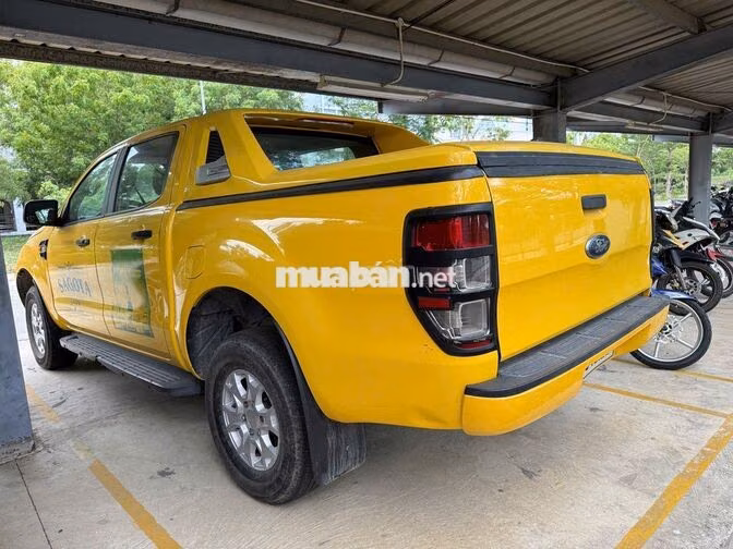 Ford Ranger XLS 2017 Vàng Tự động 127.152 km