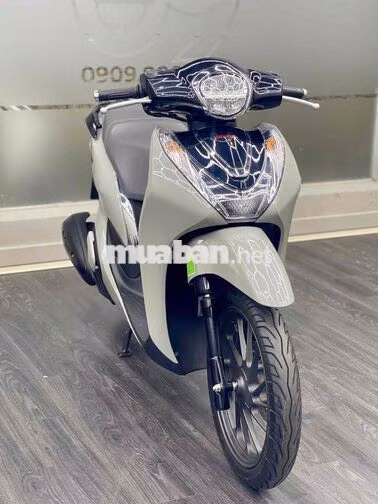 Shmode 125 Abs 2025 Xám Đen 4.000km Bstp chíh chủ