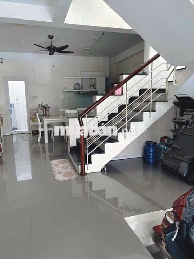 share phòng trong nhà nguyên căn lớn