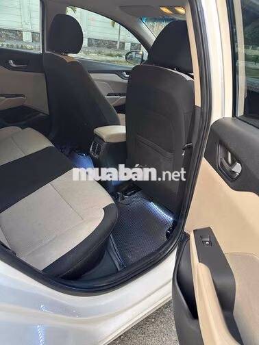 Hyundai Accent 2023 Số sàn Trắng