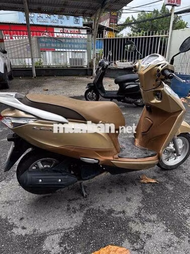 Honda Lead Vàng đồng