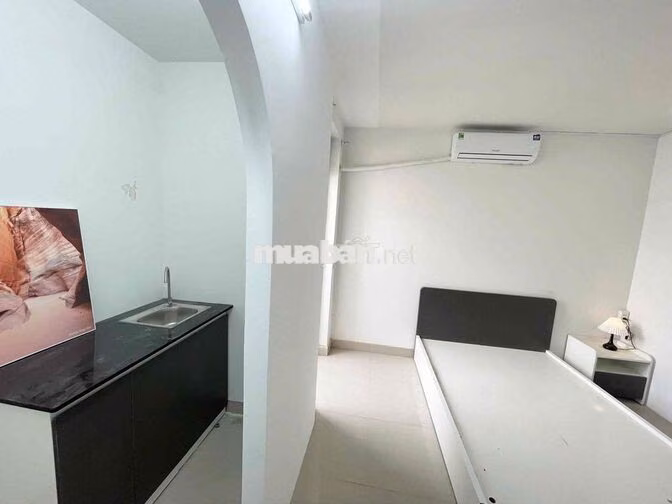 CHO THUÊ PHÒNG BAN CÔNG TRONG NHÀ NGUYÊN CĂN - FULL NỘI THẤT