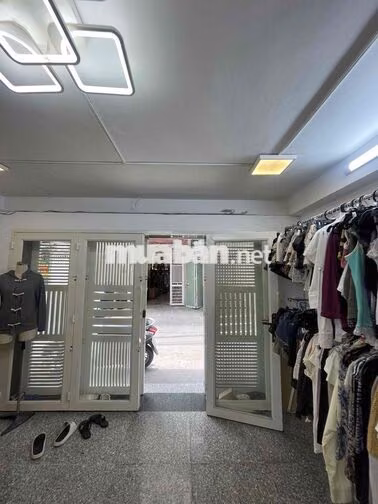 SANG NHƯỢNG SHOP THỜI TRANG – HẺM Ô TÔ ĐƯỜNG VĨNH HỘI, PHƯỜNG KHÁNH HỘ