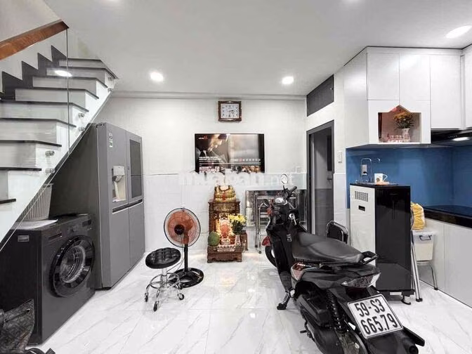 NHÀ 4 TẦNG ĐÚC 3PN 4WC Điện Biên Phủ Bình Thạnh