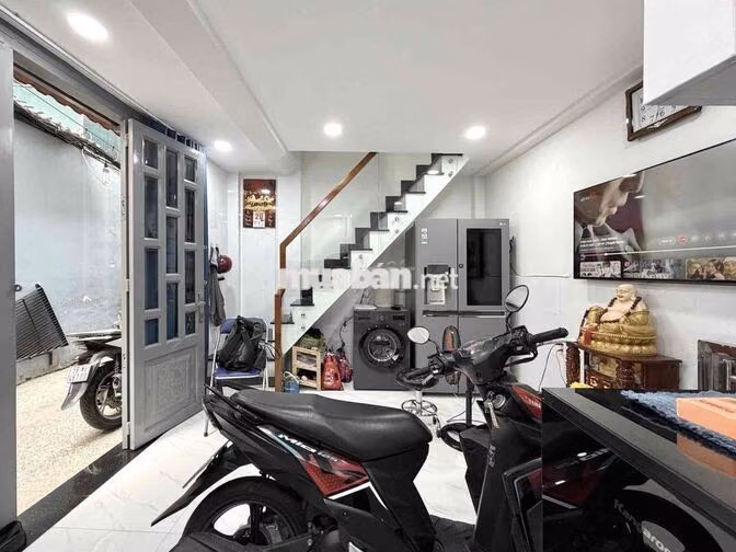 NHÀ 4 TẦNG ĐÚC 3PN 4WC Điện Biên Phủ Bình Thạnh