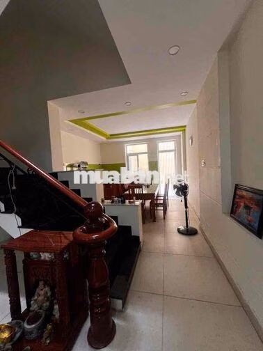 Cho thuê nhà KDC An Sương, 4.5x20m, 3 tầng, 4pn, đường 20m, Q12
