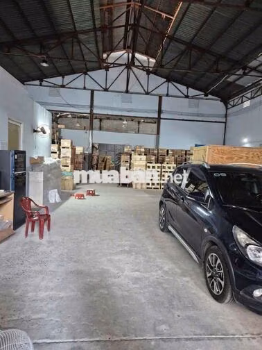 CHO THUÊ KHO 530M2 MẶT TIỀN ĐƯỜNG XE CON40F ĐẬU CỬA ,MÁI CAO 9M