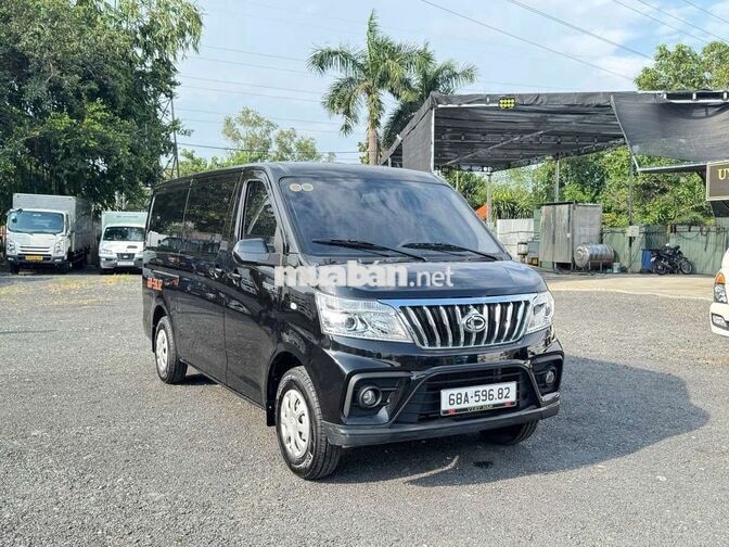 Xe tải van Tera V6 Đen 2 chỗ 5604 km