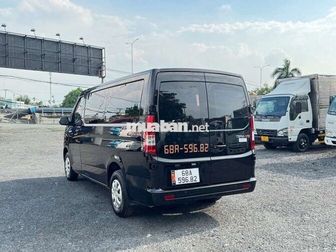 Xe tải van Tera V6 Đen 2 chỗ 5604 km