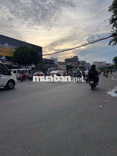Cho thuê nguyên căn mặt tiền Tô Ký