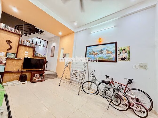 NHÀ RỘNG GIÁ RẺ- HXH SÁT ĐƯỜNG HUỲNH VĂN NGHỆ- TÂN BÌNH- 4❌21- 2 TẦNG