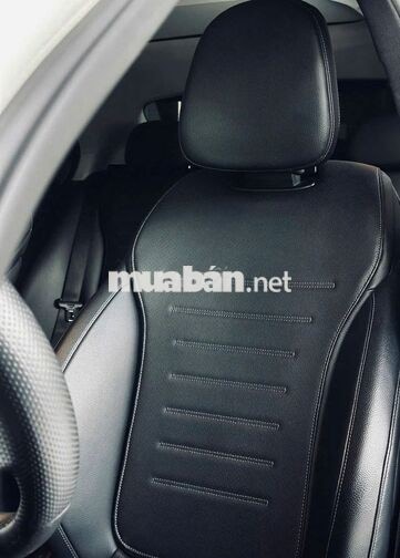 Mercedes C300 AMG 2022 Trắng 33.000 Km