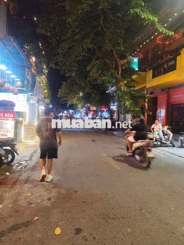 Cần bán gấp, nhà trong ngõ tâng 2 cách mặt phố 20m